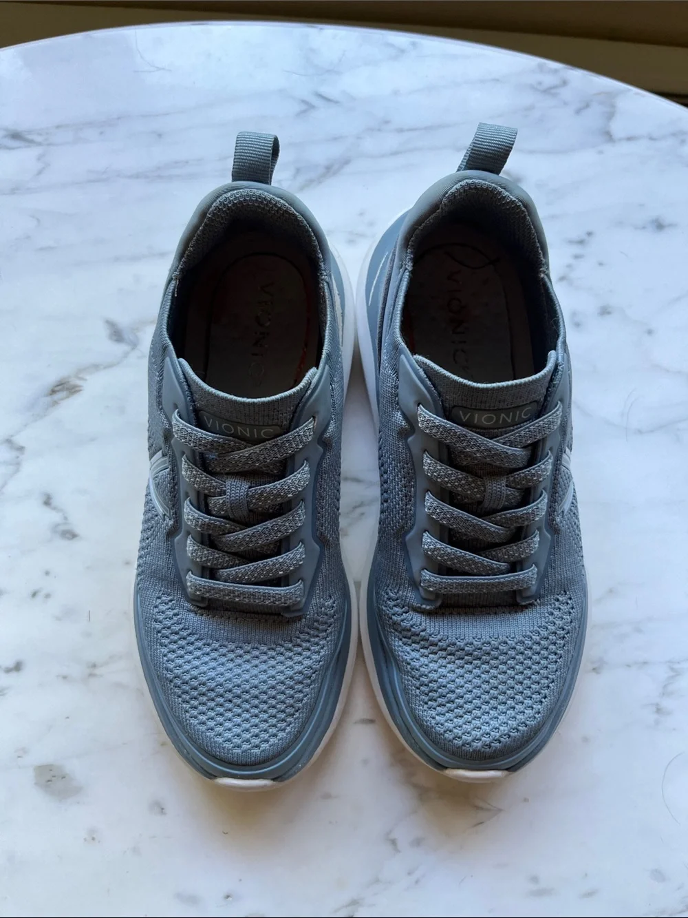 Vionic Men's Light Gray Knit Athletic Sneakers